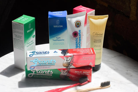 Natural & Organic Toothpaste Guide